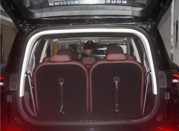 豪越 2022款 1.8TD DCT黑金限定版 7座 车厢座椅   后备厢