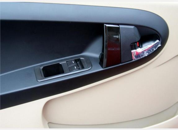 熊猫 2009款 1.3L 自动无敌版 车厢座椅   门窗控制