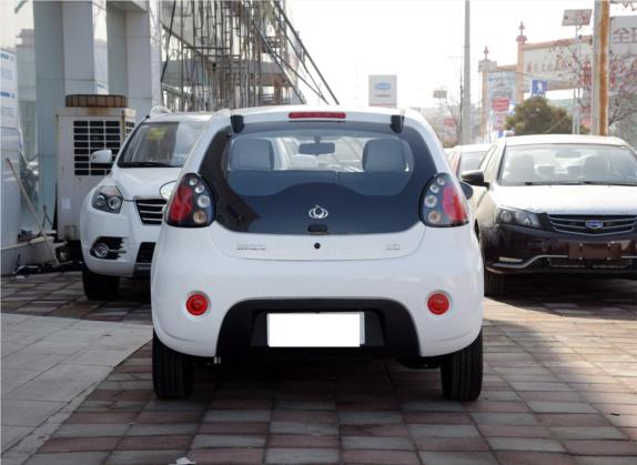 熊猫 2015款 1.0L 手动帅真版 外观   正后