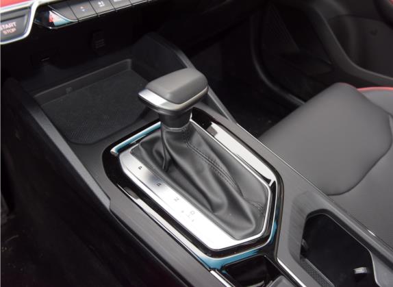 帝豪S 2021款 1.4T CVT旗舰型 中控类   挡把