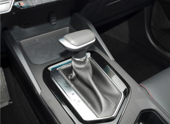 帝豪S 2021款 1.4T CVT尊贵型 中控类   挡把