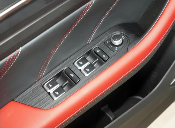 帝豪S 2021款 1.4T CVT尊贵型 车厢座椅   门窗控制