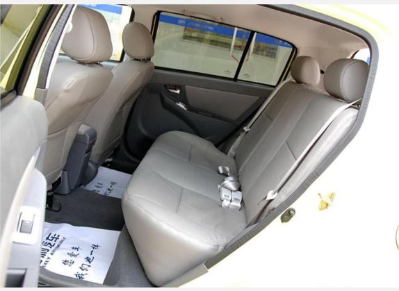 金鹰 2008款 1.5L 自动豪华型 车厢座椅   后排空间