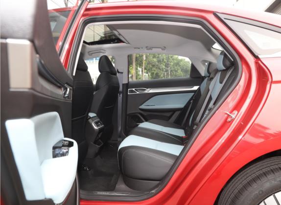 帝豪L 2022款 1.4T CVT至尊型 车厢座椅   后排空间
