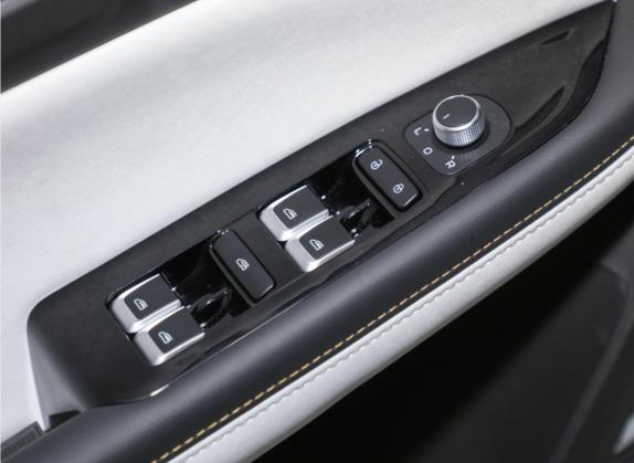 帝豪L 2022款 1.4T CVT旗舰型 车厢座椅   门窗控制