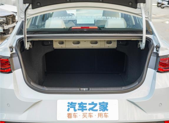 帝豪L 雷神Hi·P 2022款 1.5TD-DHT Pro 100KM Super 迅 车厢座椅   后备厢