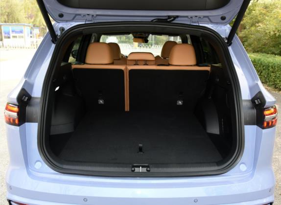星越L增程电动版 2022款 1.5T DHT增程电动旗舰版 车厢座椅   后备厢
