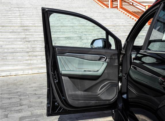 2023款 2.0T DCT尊贵型 车厢座椅   前门板