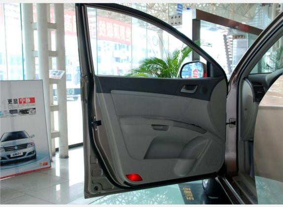 经典帝豪 2009款 三厢 1.8L 手动舒适型 车厢座椅   前门板