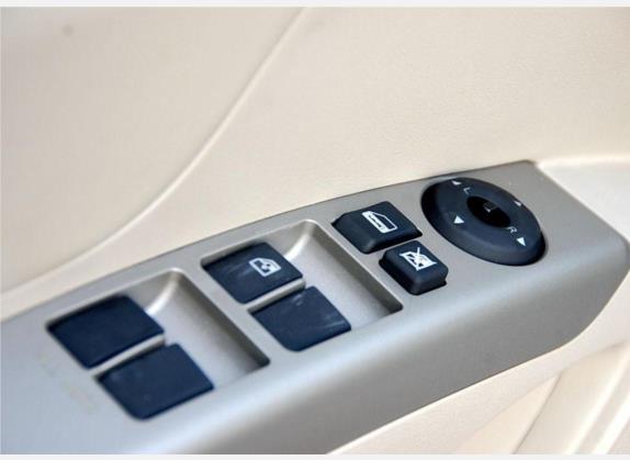 经典帝豪 2010款 两厢 1.5L 手动豪华型 车厢座椅   门窗控制