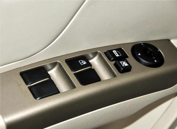 经典帝豪 2010款 两厢 1.5L 手动尊贵型 车厢座椅   门窗控制