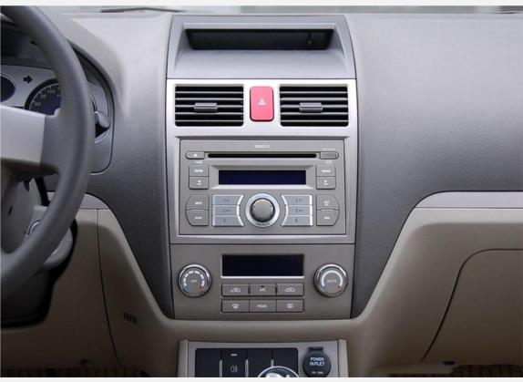 经典帝豪 2010款 两厢 1.8L 手动舒适型 中控类   中控台