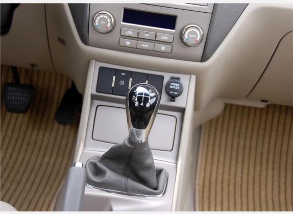 经典帝豪 2010款 两厢 1.8L 手动舒适型 中控类   挡把