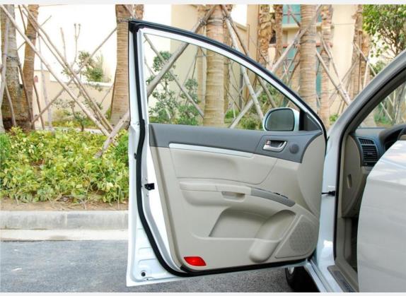 经典帝豪 2010款 两厢 1.8L 手动尊贵型 车厢座椅   前门板