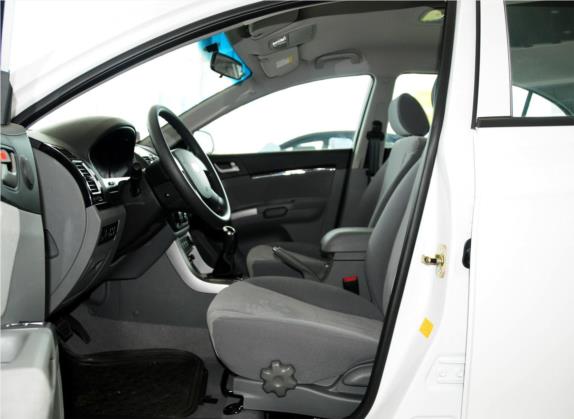 经典帝豪 2012款 三厢 1.5L 手动超悦型 车厢座椅   前排空间