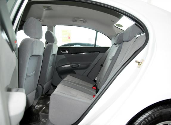 经典帝豪 2012款 三厢 1.5L 手动超悦型 车厢座椅   后排空间