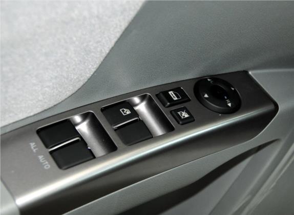 经典帝豪 2012款 三厢 1.5L 手动超悦型 车厢座椅   门窗控制