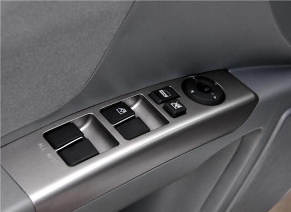 经典帝豪 2012款 两厢 1.5L 手动舒适型 车厢座椅   门窗控制