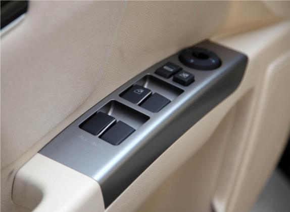 经典帝豪 2013款 三厢 1.5L 手动精英型 车厢座椅   门窗控制