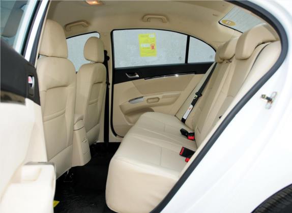 经典帝豪 2013款 三厢 1.8L 手动精英型 车厢座椅   后排空间