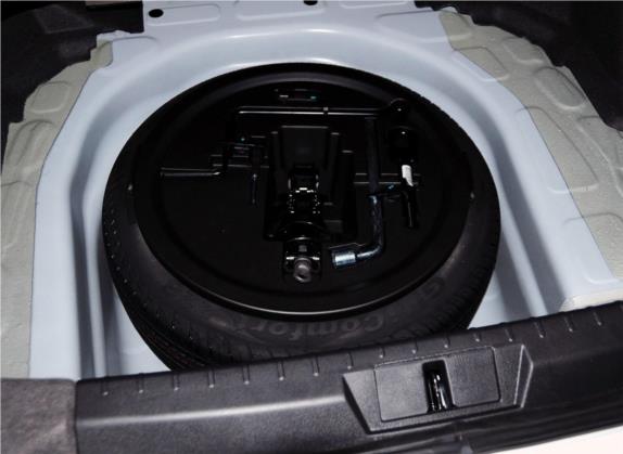 经典帝豪 2013款 三厢 1.8L 手动尊贵型 其他细节类   备胎