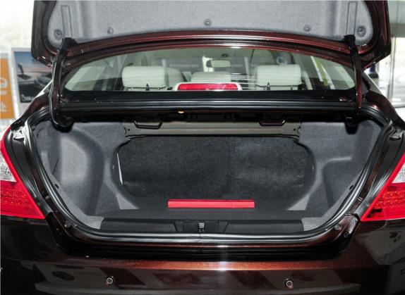 经典帝豪 2013款 三厢 1.8L CVT尊贵型 车厢座椅   后备厢