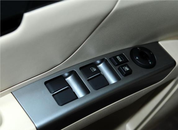 经典帝豪 2013款 三厢 1.8L CVT尊贵型 车厢座椅   门窗控制