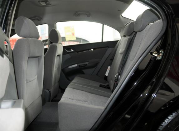 经典帝豪 2013款 三厢 1.5L 手动进取型 车厢座椅   后排空间