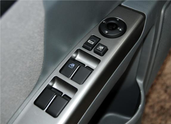 经典帝豪 2013款 三厢 1.5L 手动进取型 车厢座椅   门窗控制