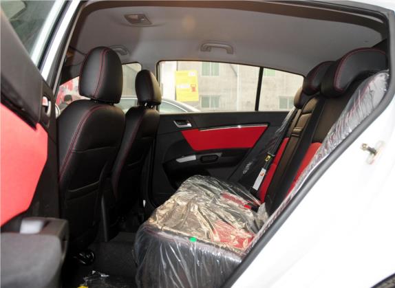 经典帝豪 2013款 两厢 1.8L CVT精英型 车厢座椅   后排空间