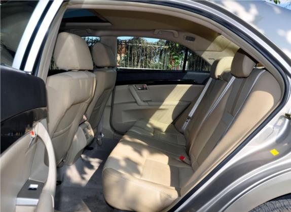 吉利EC8 2011款 2.4L 自动行政版 车厢座椅   后排空间