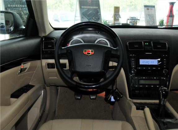 吉利EC8 2011款 2.0L 手动舒适版 中控类   驾驶位