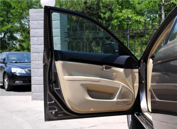 吉利EC8 2011款 2.0L 自动尊贵版 车厢座椅   前门板