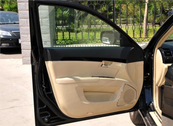 吉利EC8 2011款 2.4L 自动尊贵版 车厢座椅   前门板