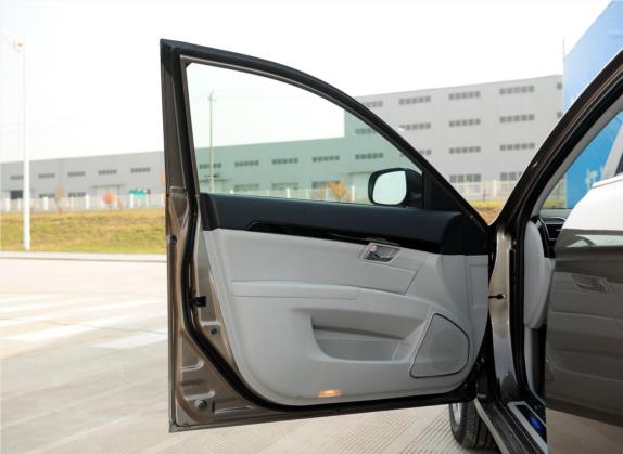 吉利EC8 2013款 2.4L 自动行政型 车厢座椅   前门板
