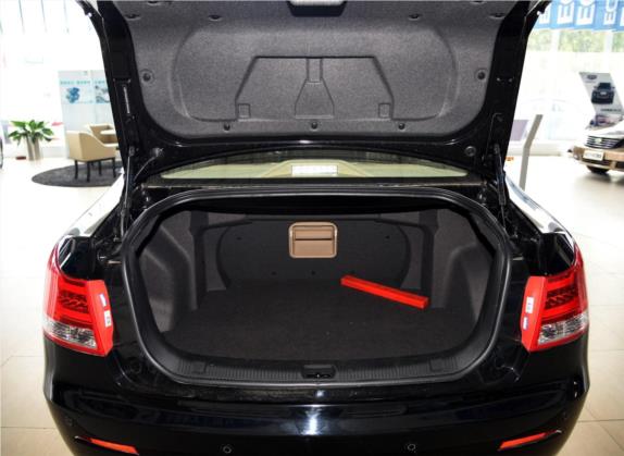 吉利EC8 2015款 2.0L 手动进取型 车厢座椅   后备厢