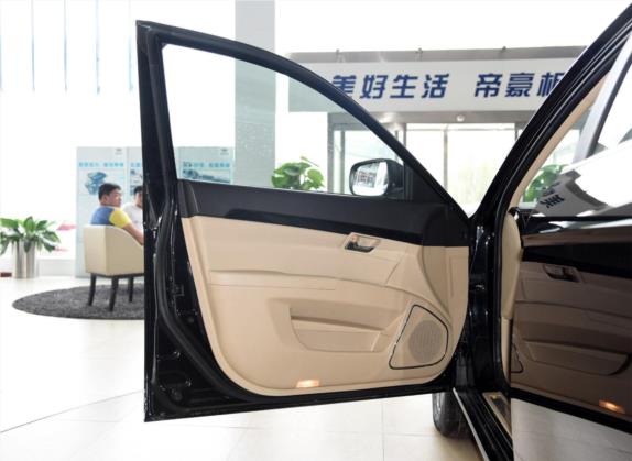 吉利EC8 2015款 2.0L 手动进取型 车厢座椅   前门板