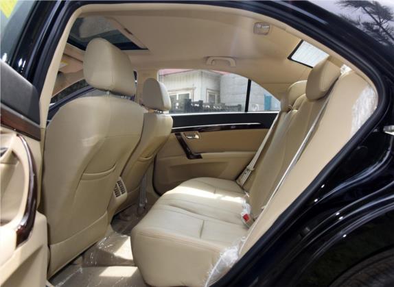 吉利EC8 2015款 2.0L 自动精英型 车厢座椅   后排空间