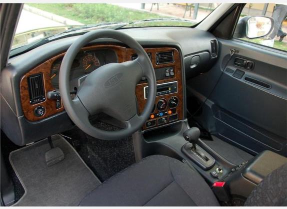 英伦TX4 2009款 2.5T 自动标配 中控类   中控全图