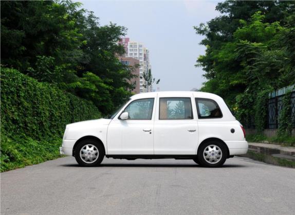 英伦TX4 2012款 2.4L 定制商务型 外观   正侧