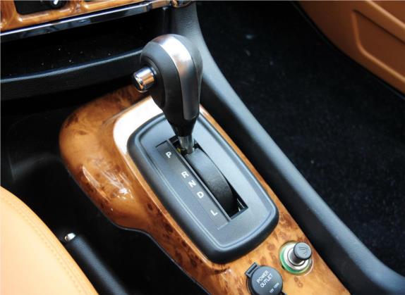 英伦TX4 2012款 2.4L 定制商务型 中控类   挡把