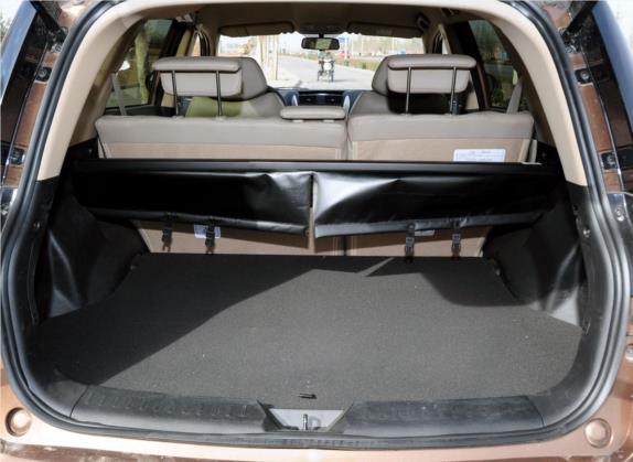 吉利GX7 2012款 1.8L 手动舒适型 车厢座椅   后备厢