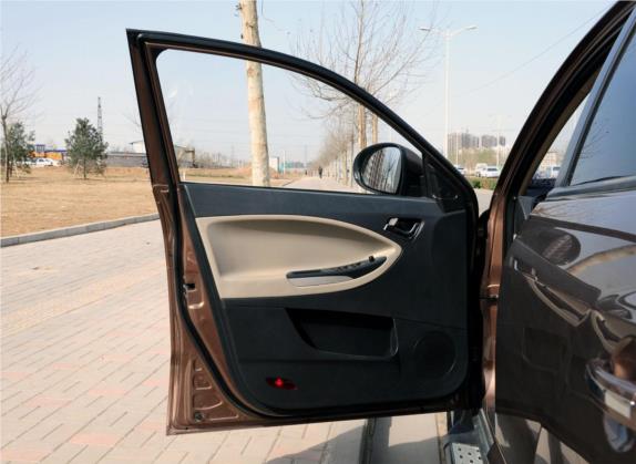 吉利GX7 2012款 1.8L 手动舒适型 车厢座椅   前门板