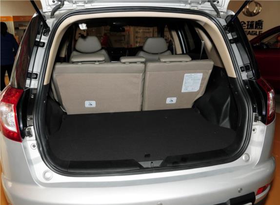 吉利GX7 2012款 2.0L 手动舒适型 车厢座椅   后备厢