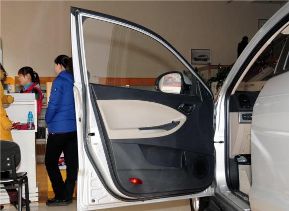 吉利GX7 2012款 2.0L 手动舒适型 车厢座椅   前门板
