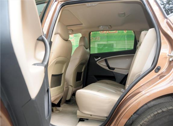 吉利GX7 2012款 2.4L 自动行政型 车厢座椅   后排空间