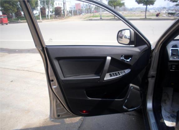 吉利GX7 2014款 2.0L 自动豪华型 车厢座椅   前门板