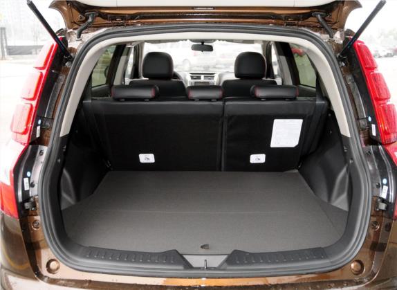 吉利GX7 2014款 2.0L 自动尊贵型 国V 车厢座椅   后备厢