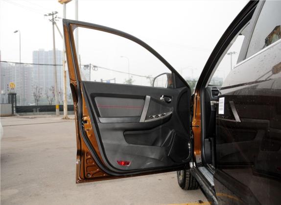 吉利GX7 2014款 2.0L 自动尊贵型 国V 车厢座椅   前门板