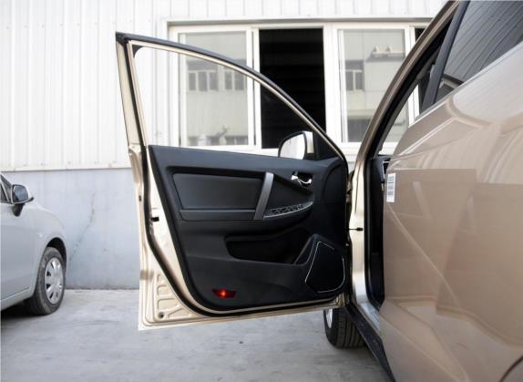 吉利GX7 2014款 2.4L 自动尊贵型 国V 车厢座椅   前门板